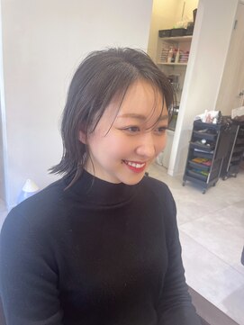 ザシラ(THE SIRA) 切りっぱなしボブ