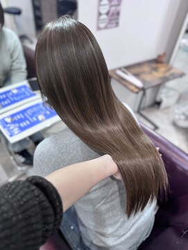 カルマ(KARMA) アッシュブラウン＆馴染ませシールエクステ