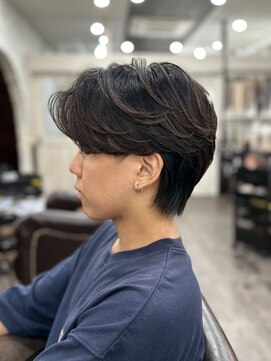 ルクスバイアフィナー(Luxo by Afinar) センターパート/毛流れパーマ／フェザーパーマ