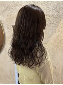 オリーブベージュロングパーマ