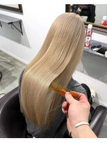 アルトラ(ALTLA)&nbsp;ホワイトベージュカラー