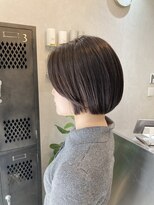 ロミバイリー(Romi by Lyee)&nbsp;オリーブブラウンのミニボブ