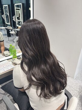 サヴォア(Savoir) 艶カラー◎暗めの赤味消しグレージュ