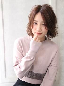 エストレーラ(estrela) 『estrela』大人可愛いフレンチボブ　ピンクベージュ