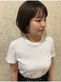 ショートボブ ワイドバング グレージュ イルミナ 安田紗莉奈