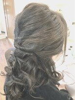ヘアー バイ ミーズ(hair by Mii’s) ルーズハーフアップ