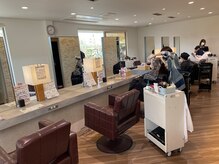 チュラブラン 泉田中店(CHURA BLANC)の雰囲気（広々とした店内で陽当たりが良く、明るい店内です♪）