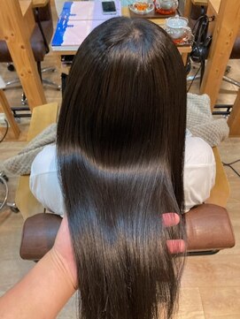 グランバイ アトリエドングリ(Grand × AtlierDonguri) 髪質改善 ビフォーアフター その508(カーキグレー)