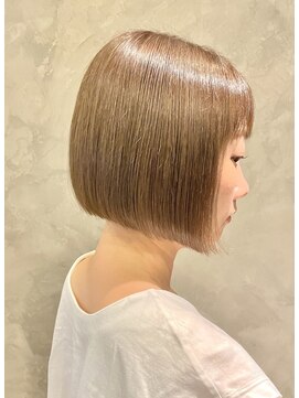 フリップ(FLIP) ハイトーンの切っぱなしヘア