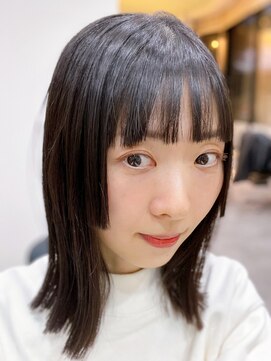 ジラ ヘアアンドメイク(girra HAIR&MAKE) 切りっぱなしボブ