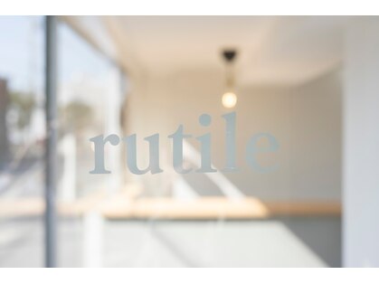 ルチル(rutile)の写真