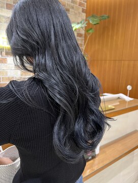 ピークアブー アヴェダ アトレ恵比寿(PEEK-A-BOO AVEDA) 大平彩　ブルーブラックヘアカラー　ロングヘア　韓国風巻き