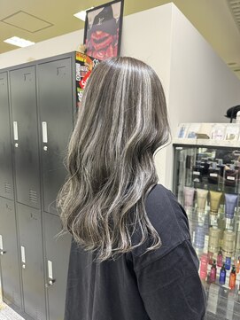 アフューズバイストゥー(Vfuse by StueW) ベース暗めハイライト◎