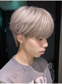 ホワイトブロンドメンズホワイトベージュカラー韓国風メンズヘア