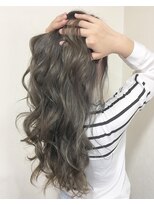 ヴィダ クリエイティブ ヘアーサロン(Vida creative hair salon) シルバーグレージュ