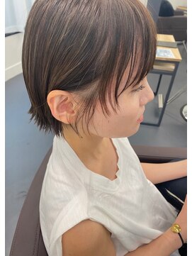 シア(sia) コンパクトボブ