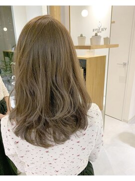 ビアノバ(via nova) まろやかなベージュカラー