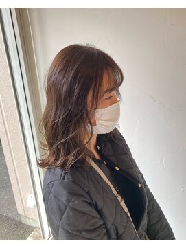 スリー(THREE) アッシュ ベージュ 透明感スタイル