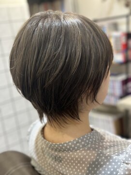 ランプ(Lamp) 束感ショートグレージュ