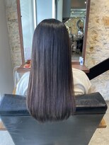 ジュエ (jouer) パープルブラック 髪質改善ストレートロングヘア 縮毛矯正