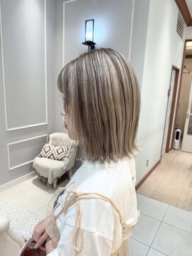 ネオリーブギンザ 銀座店(Neolive GINZA) ホワイトベージュでアンブレラーカラー【銀座】鶴岡