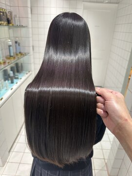 ロンドルーチェ 心斎橋(Lond luce) ダークアッシュ/ミディアムレイヤーカット［髪質改善/縮毛矯正］