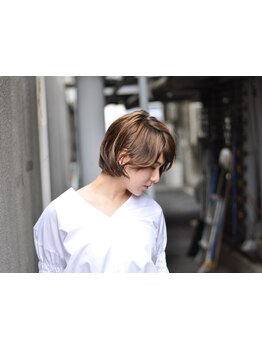 OLAPLEXを使用することで、毛髪のダメージを抑えつつ、きれいな仕上がりに満足度◎