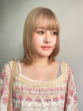 サンク 原宿 表参道(cinq) ダメージレスなブリーチカラーで作るミルクティーベージュカラー