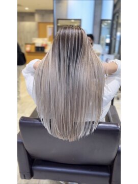 シルバーグラデーションバレイヤージュ