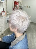 32. ハンサムショート/ホワイトシルバー/デザインカラー