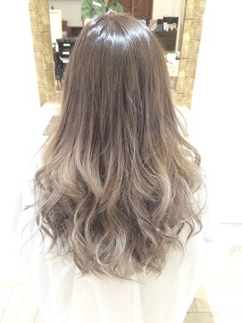 ルシェルシュ 池袋(RecheRche) 外国人風イノセントカラーホワイトパールグレージュ×坂口飛翔