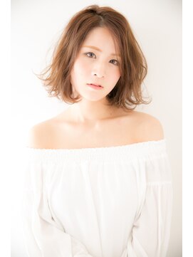 グランシュール(GRAND SUR) セミウエット質感で最旬ボブ