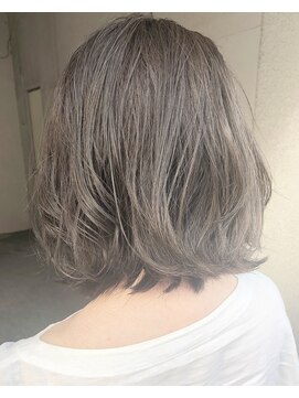 ヘアーアンドアトリエ マール(Hair&Atelier Marl) 【Marl】ハイライト入りミルクティーベージュの無造作ボブ♪