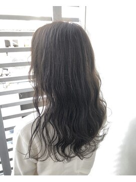 ジーナ 池袋(Zina) 【Zina　池袋】イメチェン毛先パーマ耳かけ×フォギーベージュ