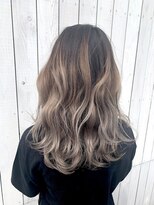 イーアップ バイ ボス(e up by boss)&nbsp;ロングウェーブ【シルバーベージュのバレイヤージュ】