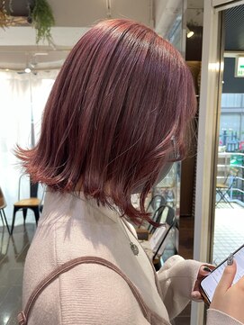 ヘアーアンドメイク ビス(HAIR&MAKE bis) 王道可愛いピンクベージュカラー♪/ハイトーン【青柳みゆ】