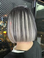 テテ(TETE) アウターホワイト　心斎橋×長堀橋