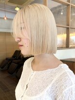 カナン(CANAAN) ハイトーン　ブリーチ　ブロンドカラー　抜きっぱなし