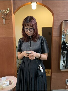 チャプター 問屋町(chapter) ブリーチなしカラーピンクベージュ顔周りレイヤーカット韓国ヘア