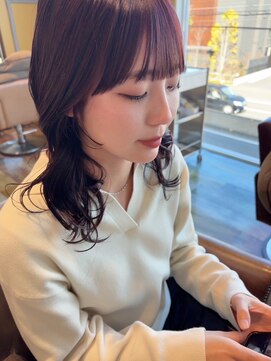 ビビアンロッソ(Viviean Rosso) 【 Kirara 】赤みが映えるフェミニンレイヤー