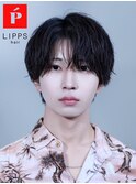 こぼれ毛センターパートソフトツイストツーブロックショート黒髪