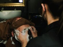 ブロートーキョーバーバーショップ 神田店(Bro Tokyo BARBERSHOP)