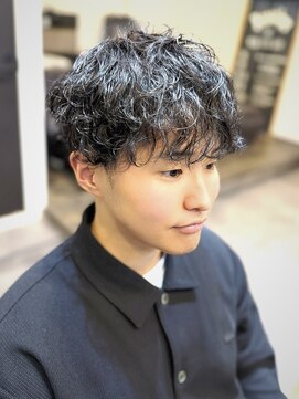 シャイニー ヘアー ダイス(SHINY HAIR DaiCe) 波巻きパーマ