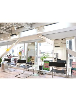 【NEW OPEN】あの大人気サロンの系列店がOPEN。新しい空間で、もっと可愛くなる自分に出会う◇