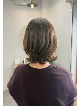 ロッカヘアエジェ(ROCCA hair eje.) ふんわり質感の外ハネボブミディ
