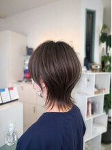 ミント(minto)&nbsp;大人ショートウルフレイヤーくびれ髪質改善ショートレイヤー絶壁