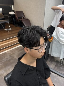 メンズサロンドットリアン(dot. lien) センターパート毛流れパーマ【町田/町田駅/MEN'S】