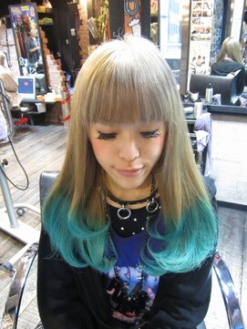 ゾーマ(ZOUMA) 毛先エメラルドグリーン 2トーンカラー