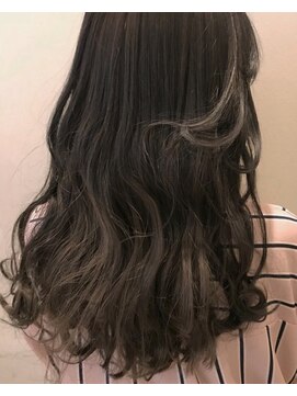 モードケイズ 尼崎店(MODE K's) グレージュハイライトカラー