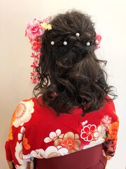 成人式 振袖 卒業式 袴 ヘアアレンジ　ガーリーハーフアップ